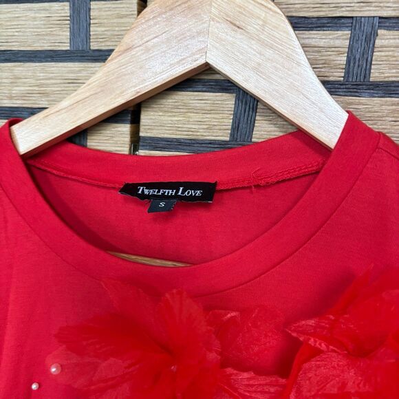 Twelfth Love Red‎ Floral Embellished Top Size Small - Picture 6 of 8